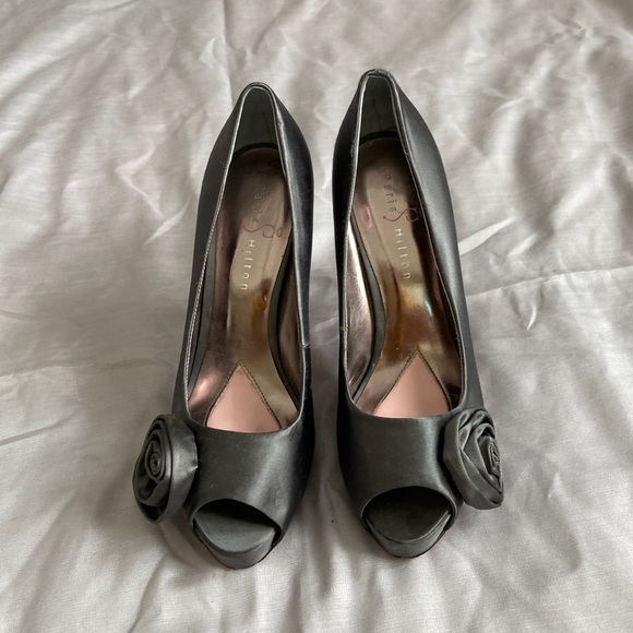 Paris Hilton Heels - Picture 1 of 2